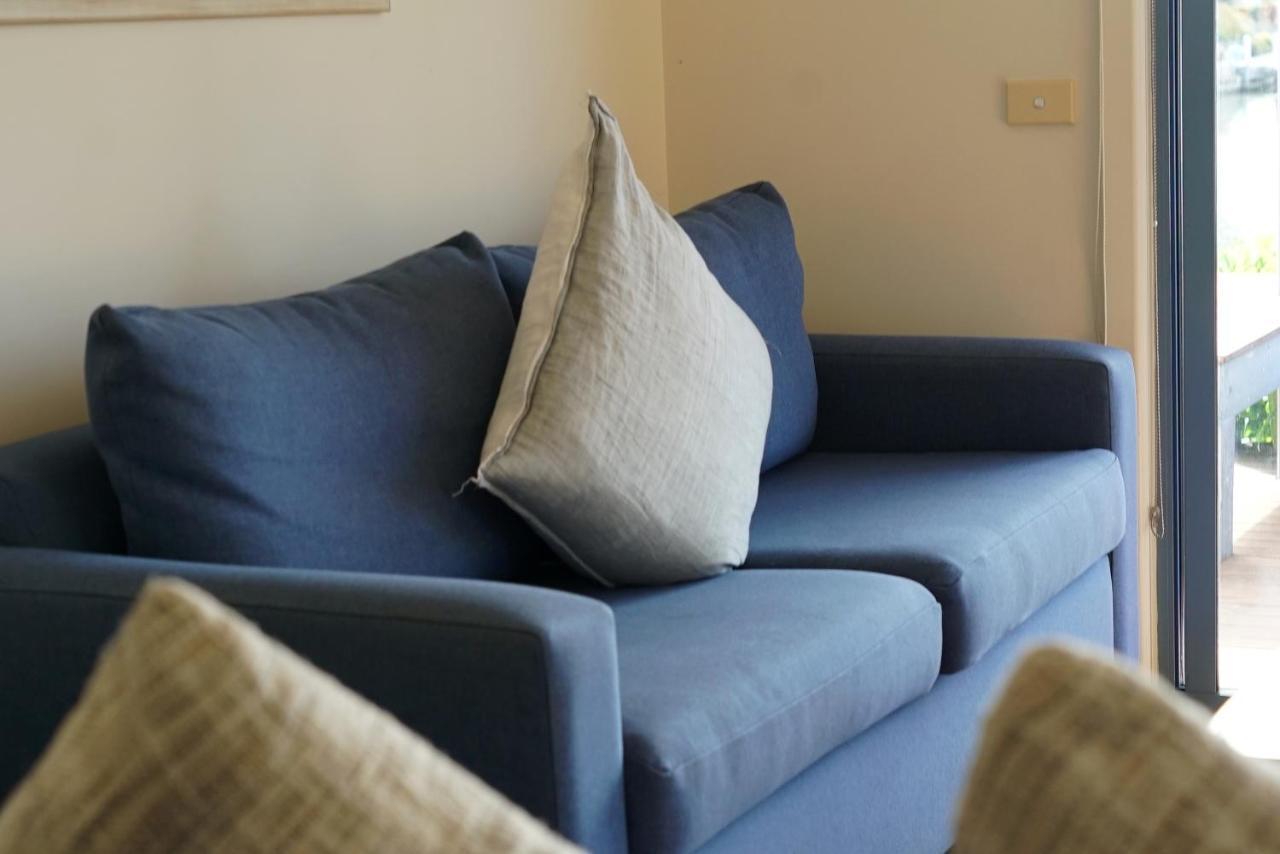 Captains Cove Resort - Waterfront Apartments Paynesville Buitenkant foto