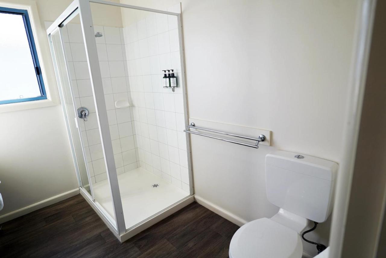 Captains Cove Resort - Waterfront Apartments Paynesville Buitenkant foto
