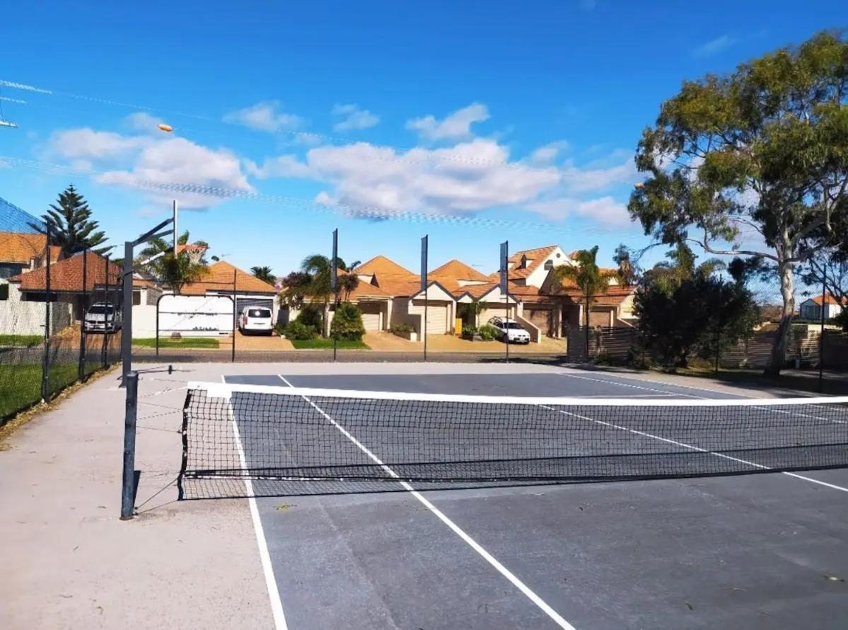 Captains Cove Resort - Waterfront Apartments Paynesville Buitenkant foto